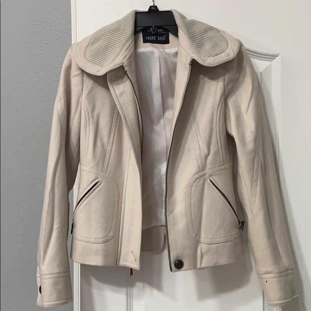 Nice jacket pearl color